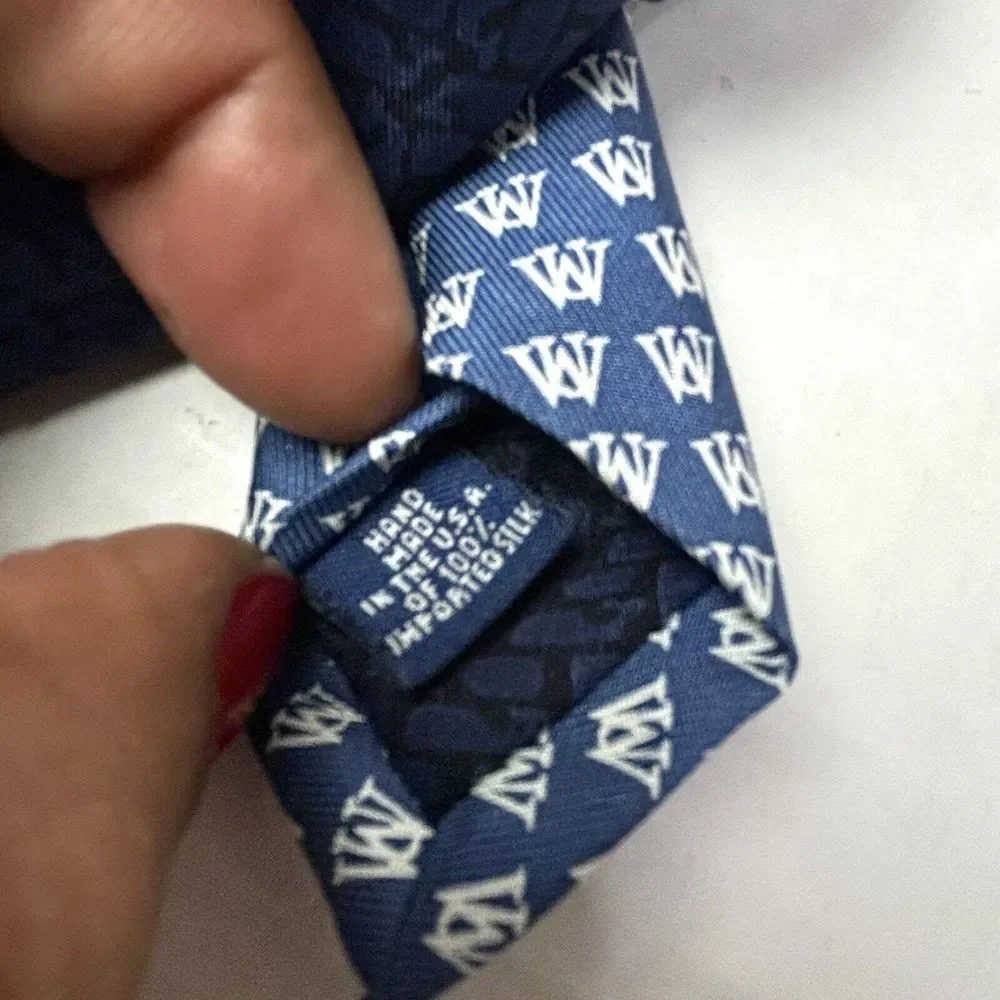 Vineyard Vines Blue Tie‎ Logo UW WU Preppy Dad NEW